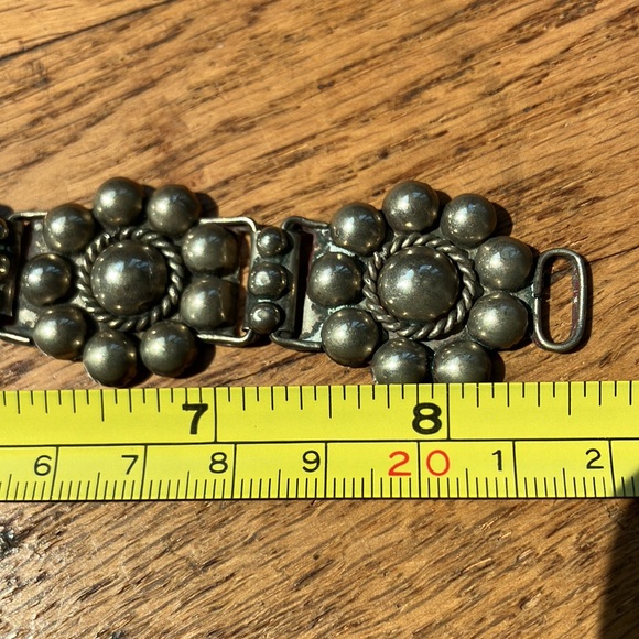 Incredible Vintage Concho Blossom Bracelet 8.5 inches - Picture 12 of 16